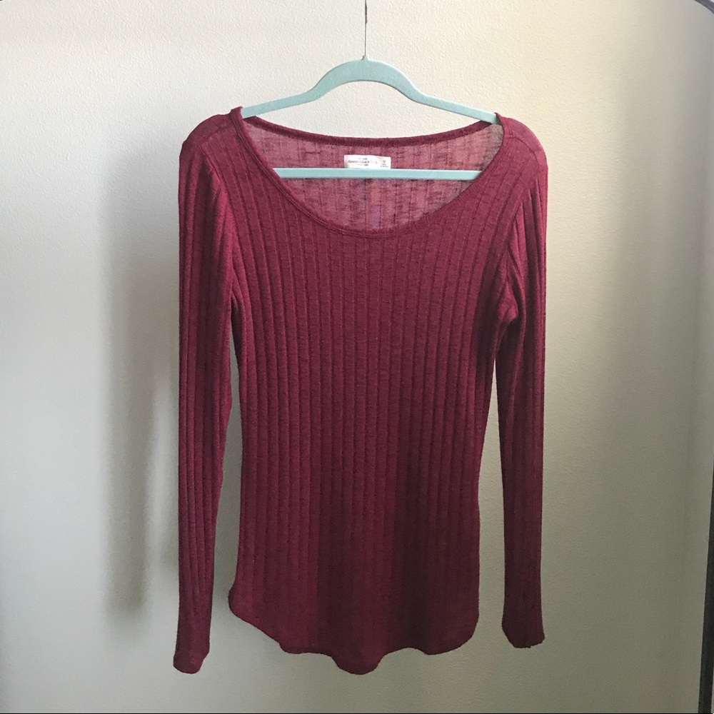 red/maroon ribbed long sleeved top